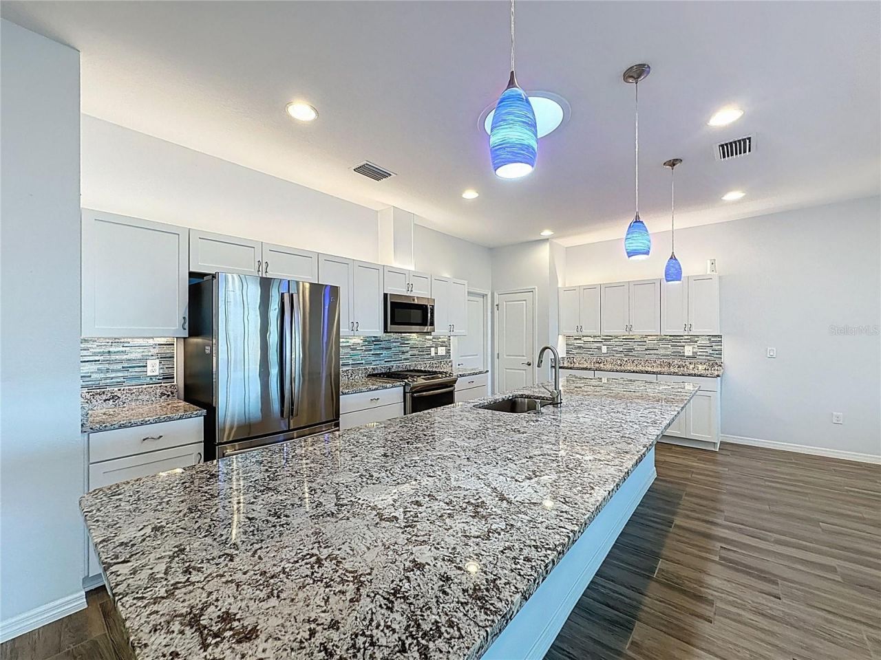537 Narrow View Lane , Groveland, FL 34736 Photo