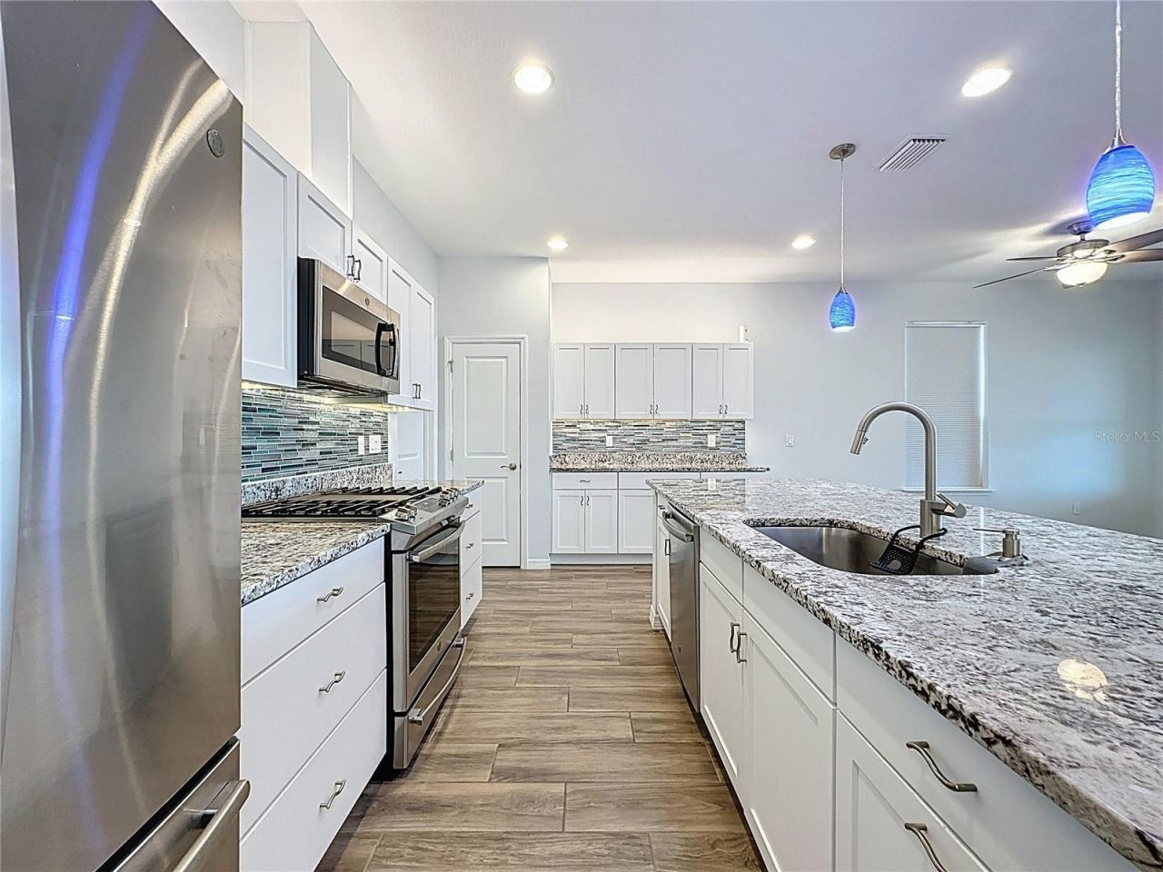 537 Narrow View Lane , Groveland, FL 34736 Photo