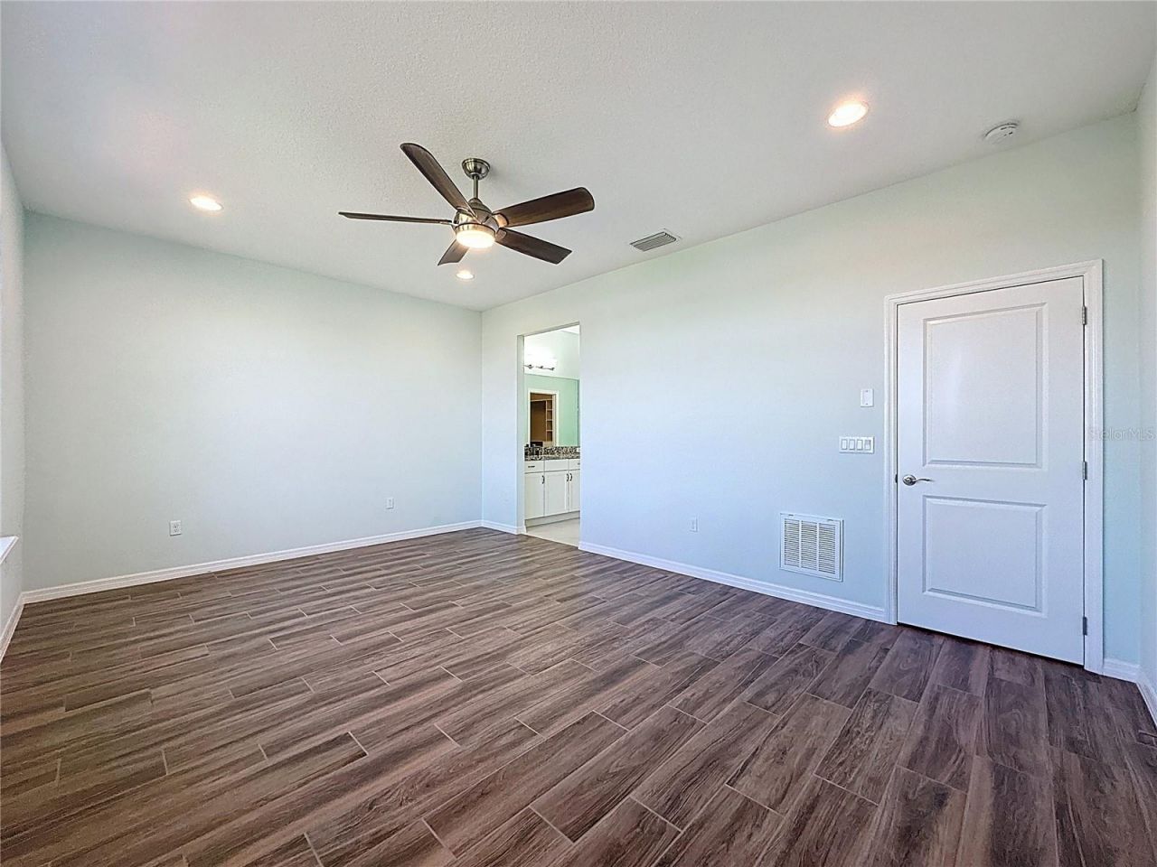 537 Narrow View Lane , Groveland, FL 34736 Photo
