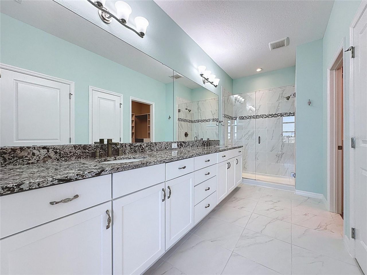 537 Narrow View Lane , Groveland, FL 34736 Photo