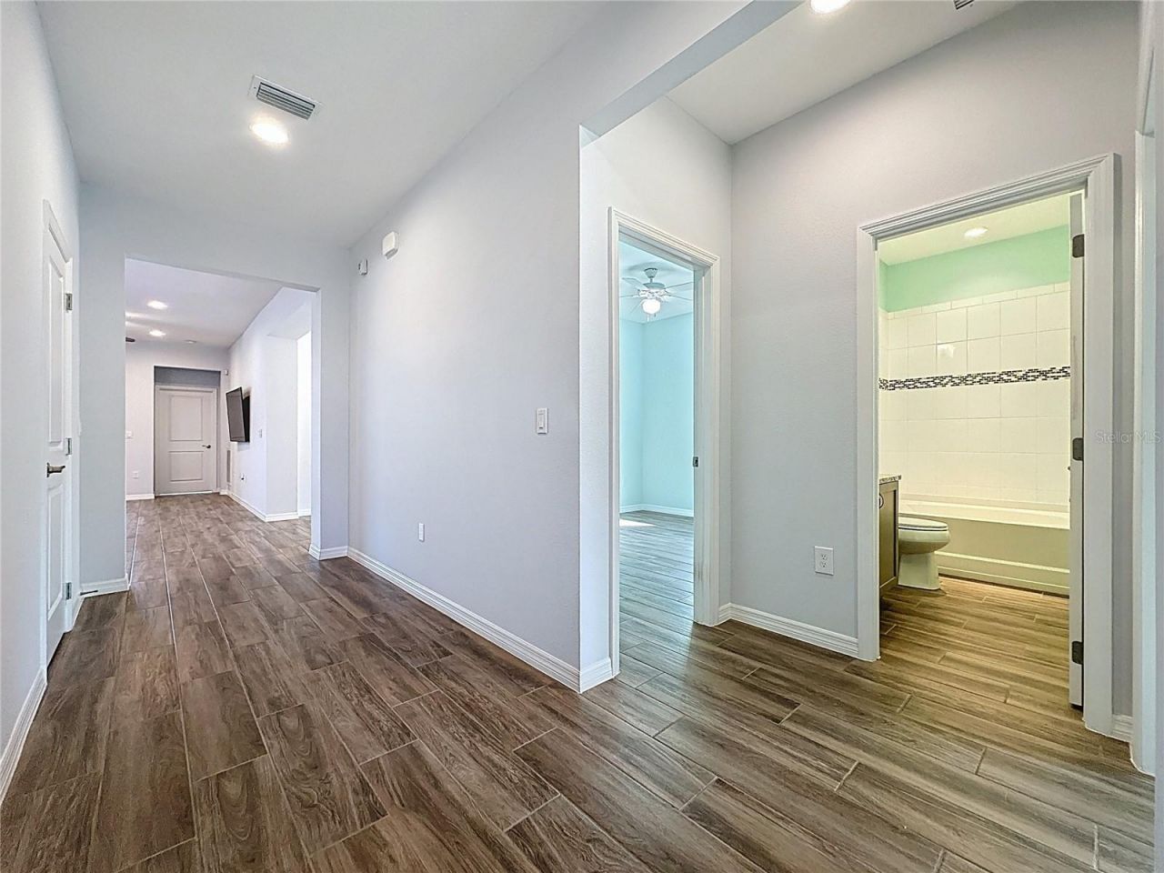 537 Narrow View Lane , Groveland, FL 34736 Photo