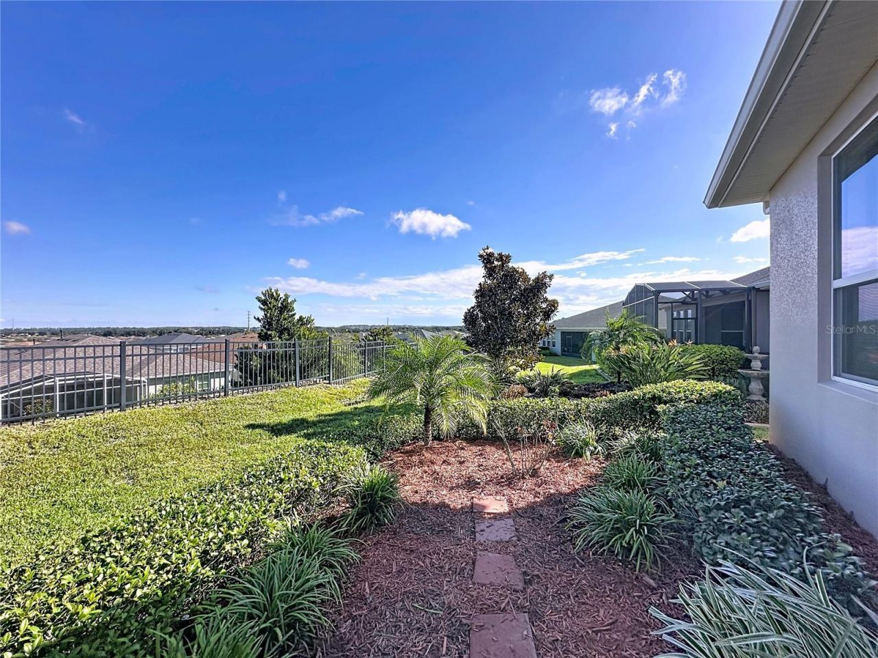 537 Narrow View Lane , Groveland, FL 34736 Photo