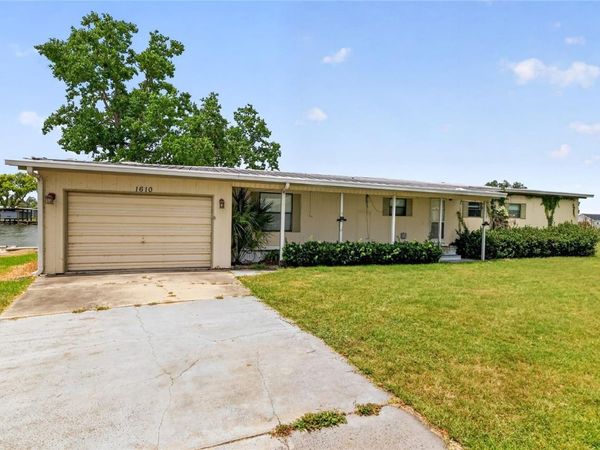1610 SUNSHINE LANE , TAVARES, FL 32778