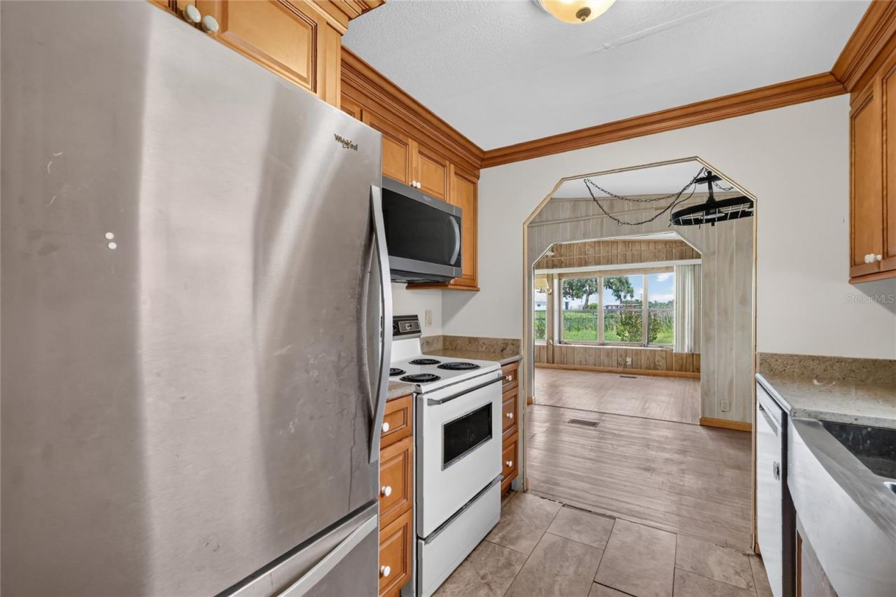 1610 Sunshine Lane , Tavares, FL 32778 Photo