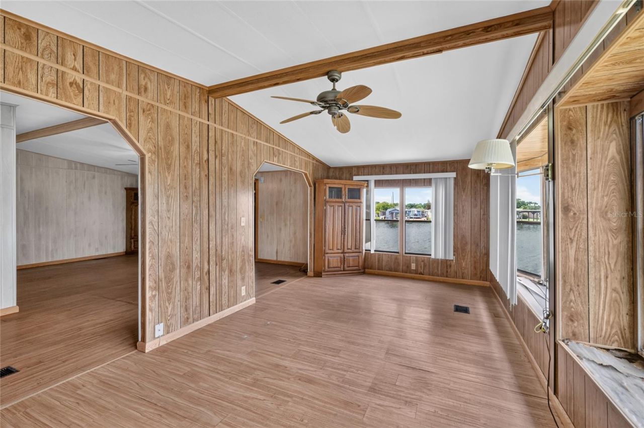 1610 Sunshine Lane , Tavares, FL 32778 Photo