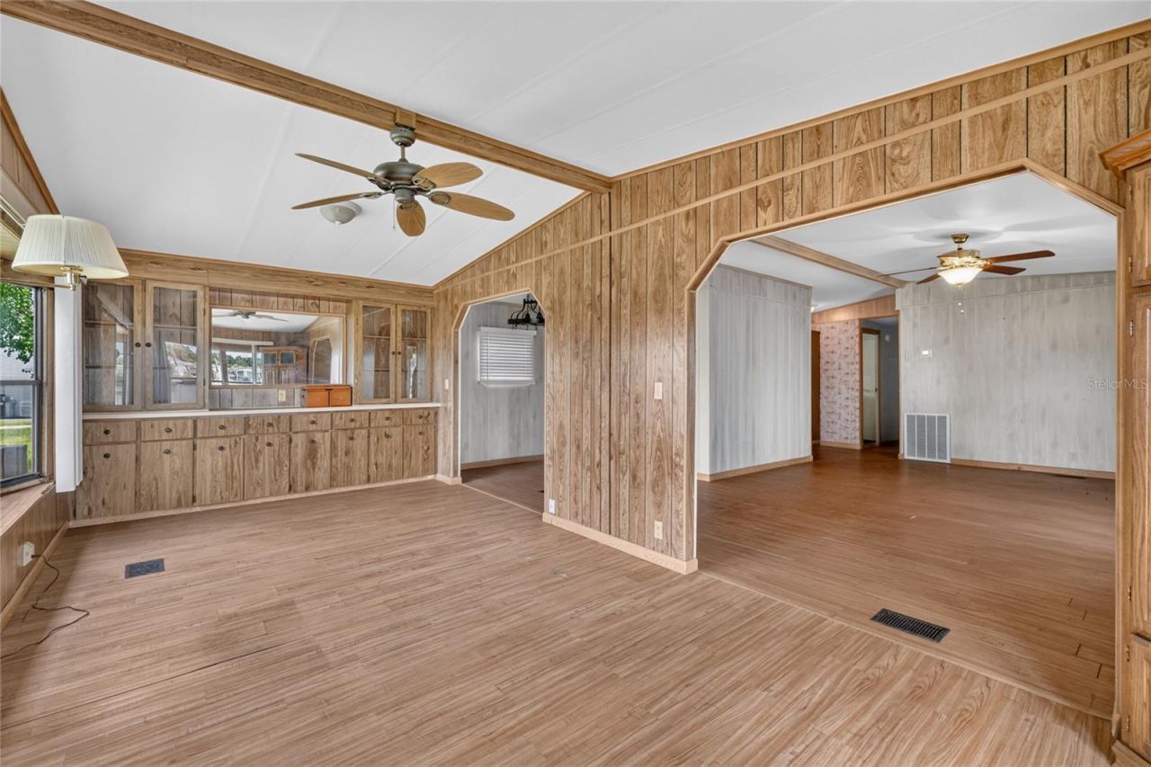 1610 Sunshine Lane , Tavares, FL 32778 Photo