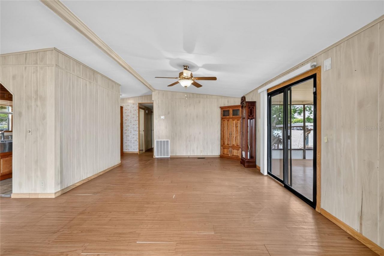 1610 Sunshine Lane , Tavares, FL 32778 Photo