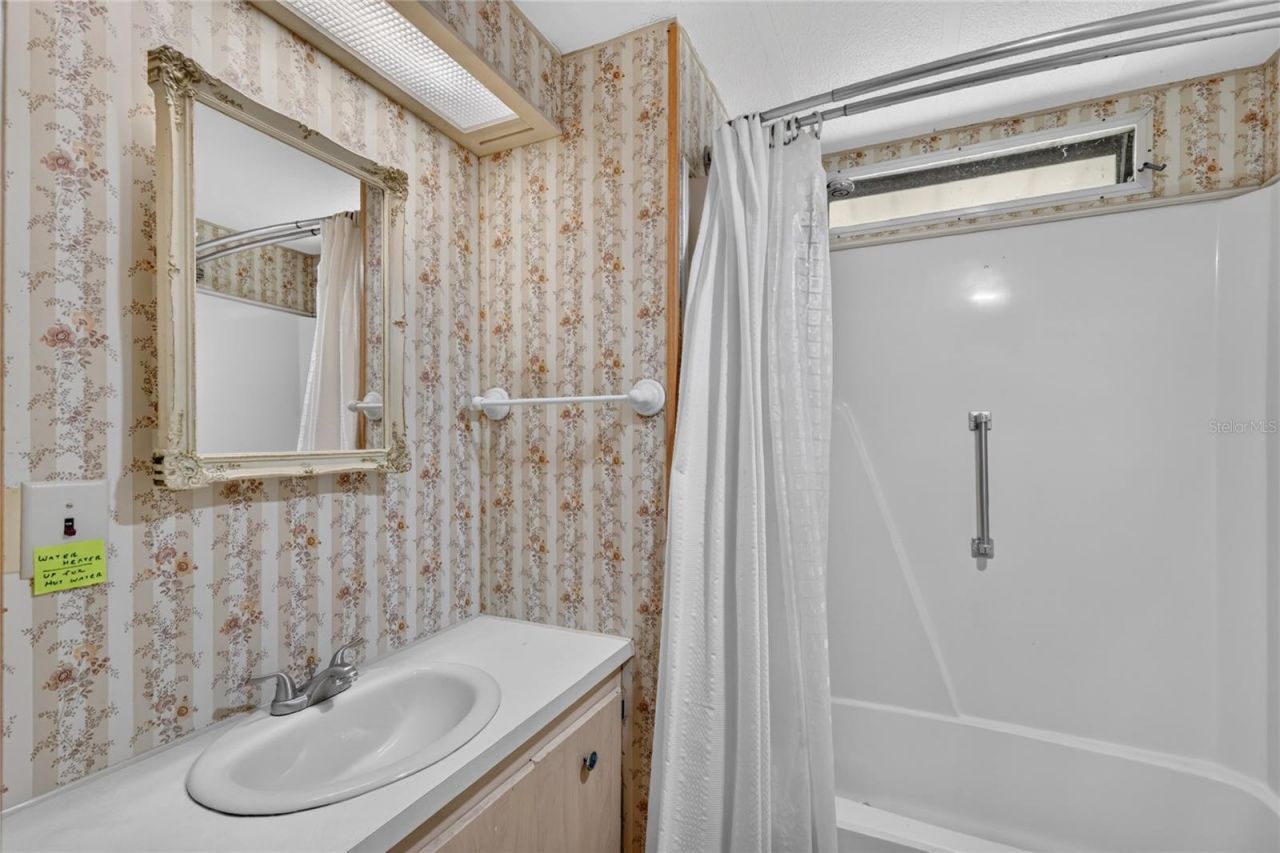 1610 Sunshine Lane , Tavares, FL 32778 Photo