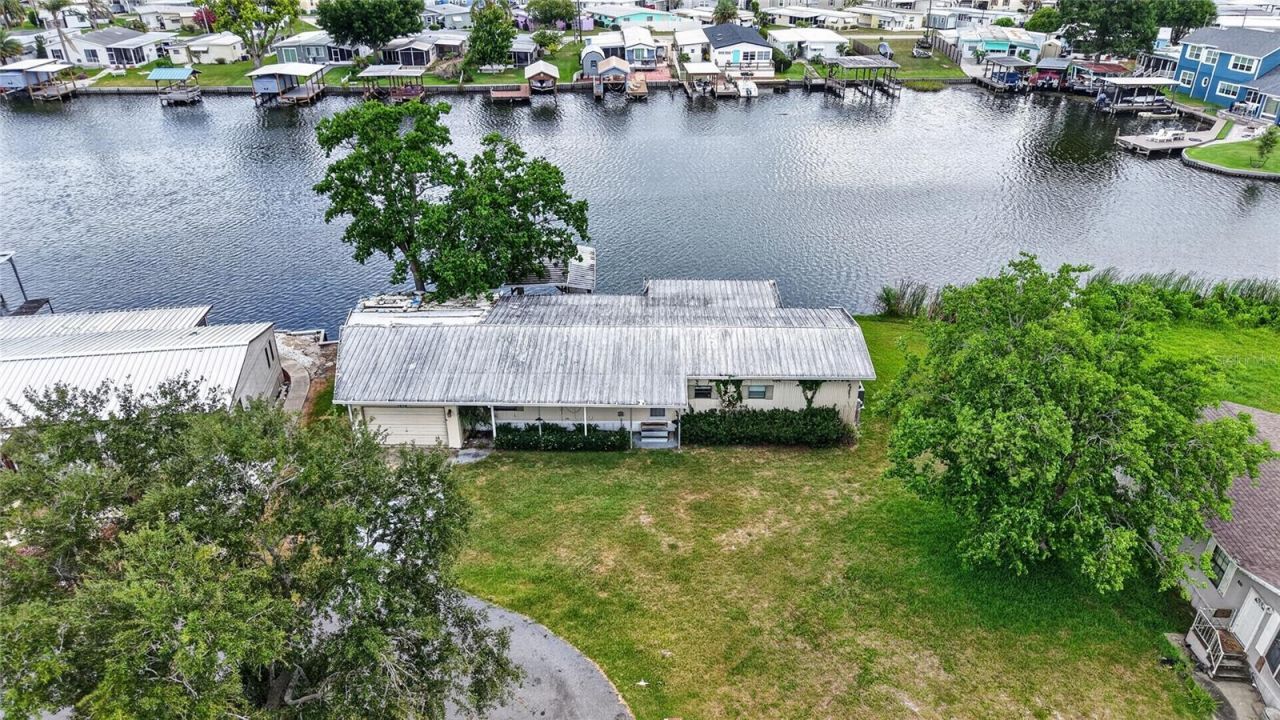 1610 Sunshine Lane , Tavares, FL 32778 Photo