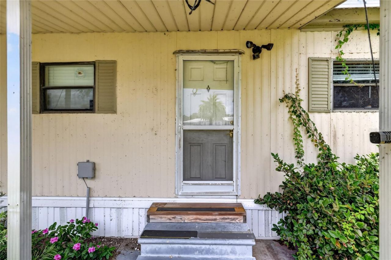 1610 Sunshine Lane , Tavares, FL 32778 Photo