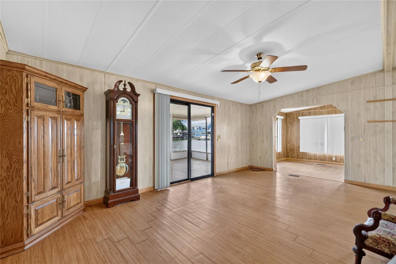 1610 Sunshine Lane , Tavares, FL 32778 Photo
