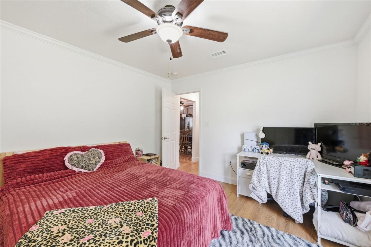 5570 Navarre Avenue , Hampton, FL 32044 Photo