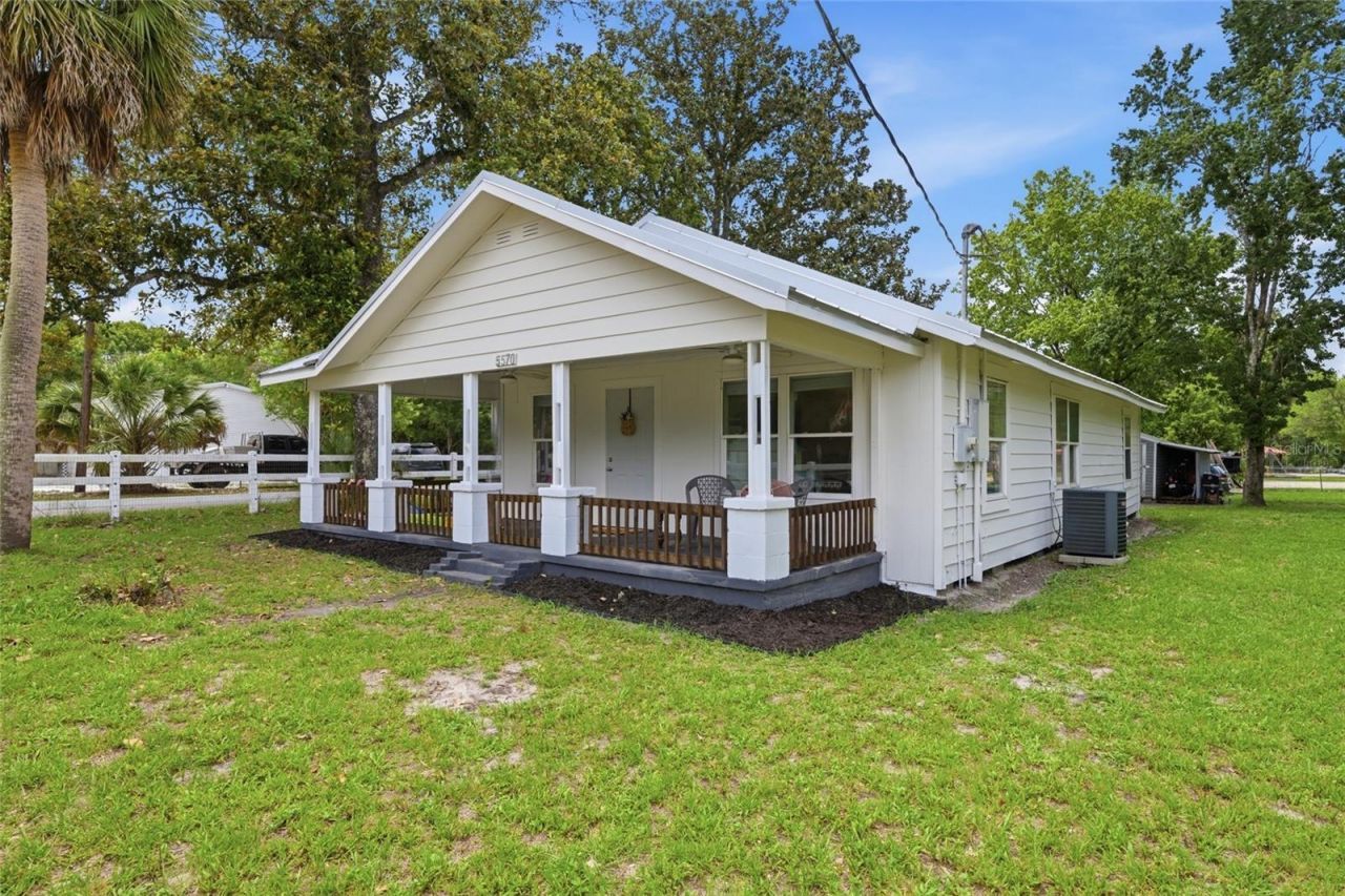 5570 Navarre Avenue , Hampton, FL 32044 Photo