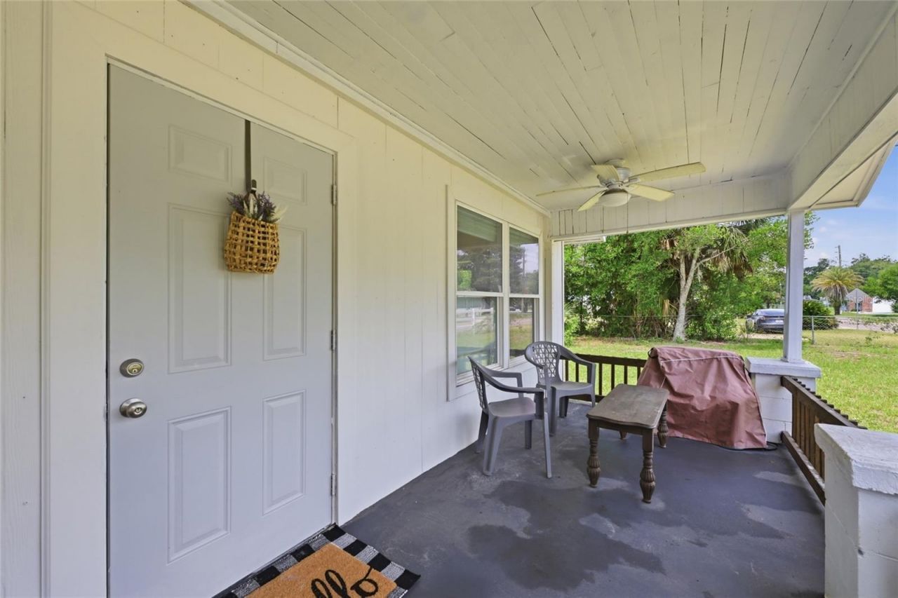 5570 Navarre Avenue , Hampton, FL 32044 Photo