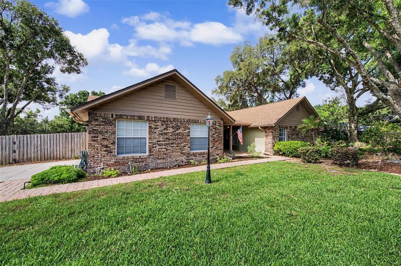 3916 Broomsedge Lane, Valrico, FL 33596 Photo