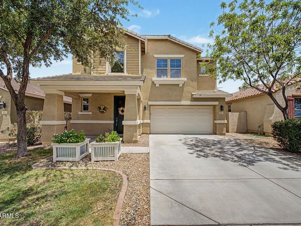 3957 S VINEYARD Court, Gilbert, AZ 85297