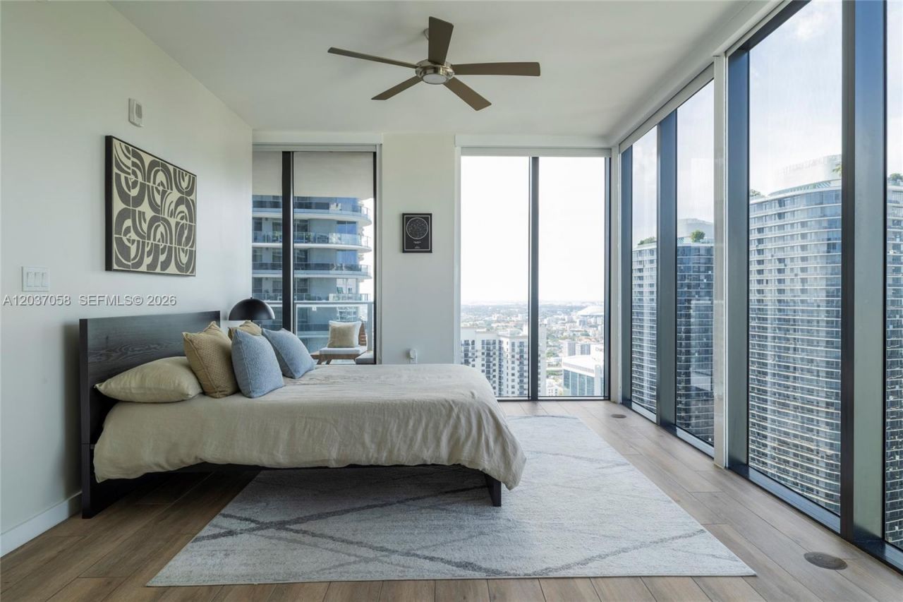 1010 Brickell Ave , Unit 4311, Miami, FL 33131 Photo