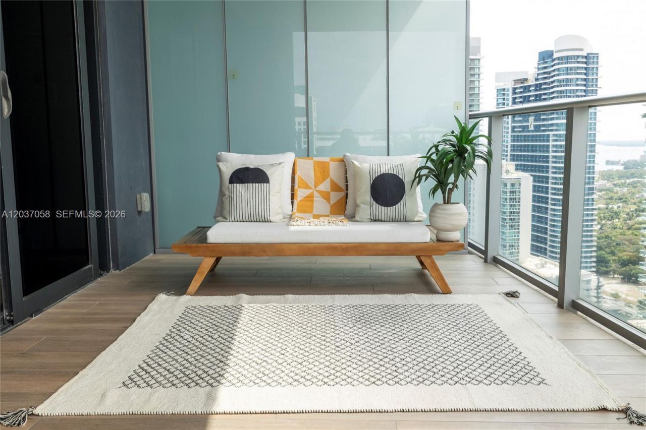 1010 Brickell Ave , Unit 4311, Miami, FL 33131 Photo