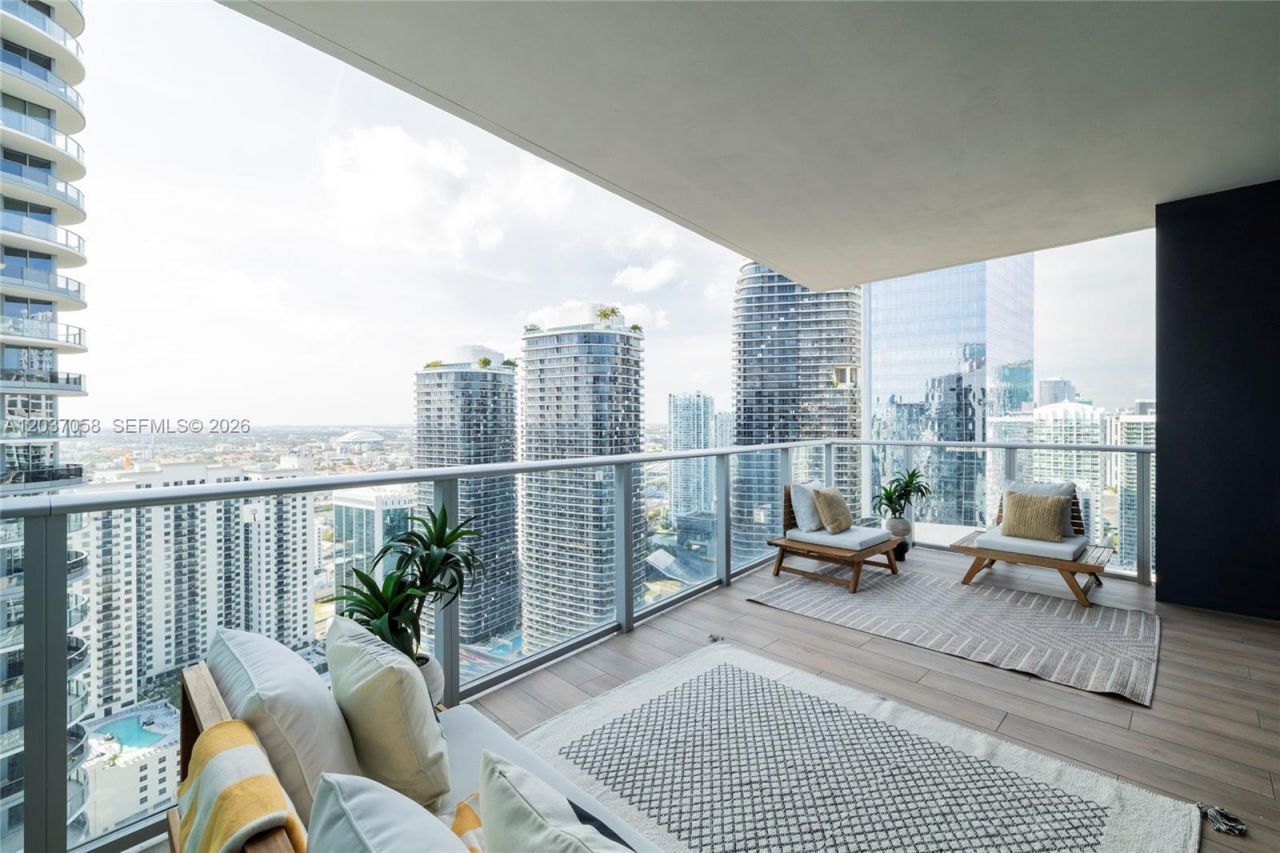 1010 Brickell Ave , Unit 4311, Miami, FL 33131 Photo