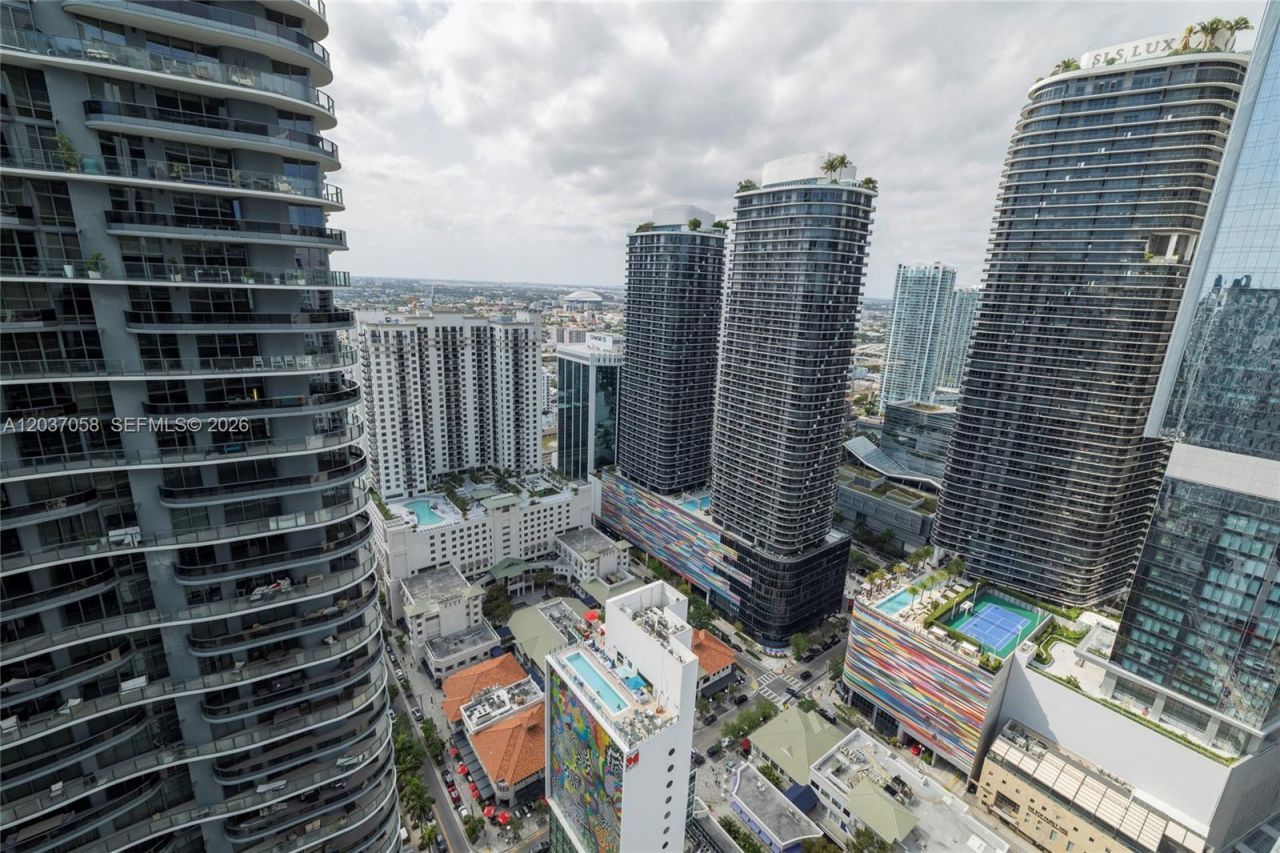 1010 Brickell Ave , Unit 4311, Miami, FL 33131 Photo