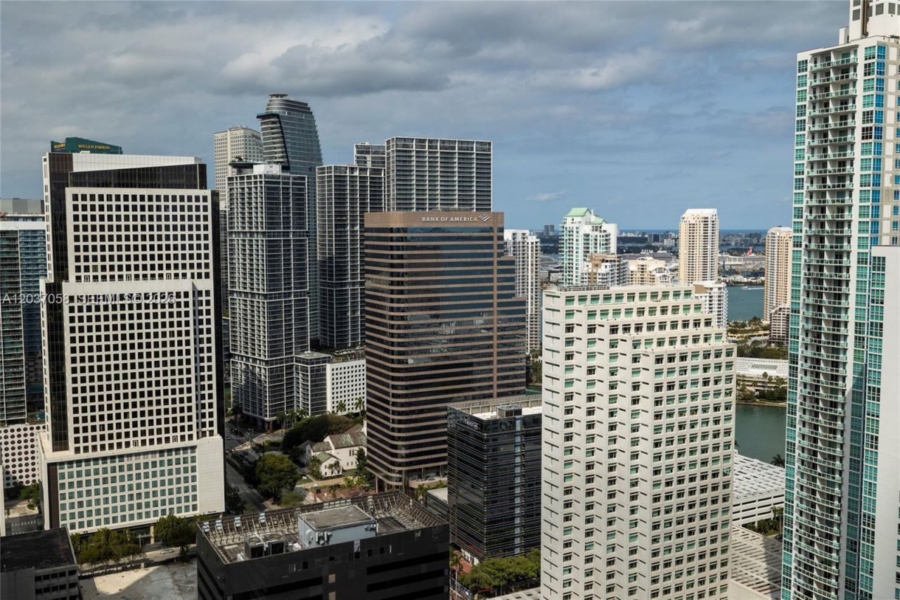 1010 Brickell Ave , Unit 4311, Miami, FL 33131 Photo