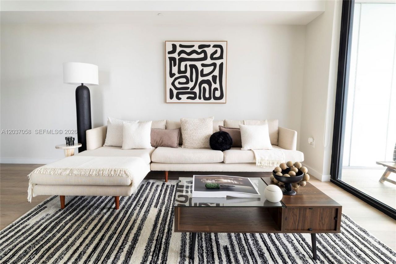1010 Brickell Ave , Unit 4311, Miami, FL 33131 Photo