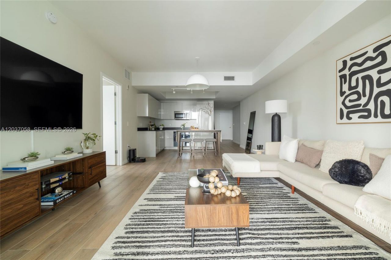 1010 Brickell Ave , Unit 4311, Miami, FL 33131 Photo