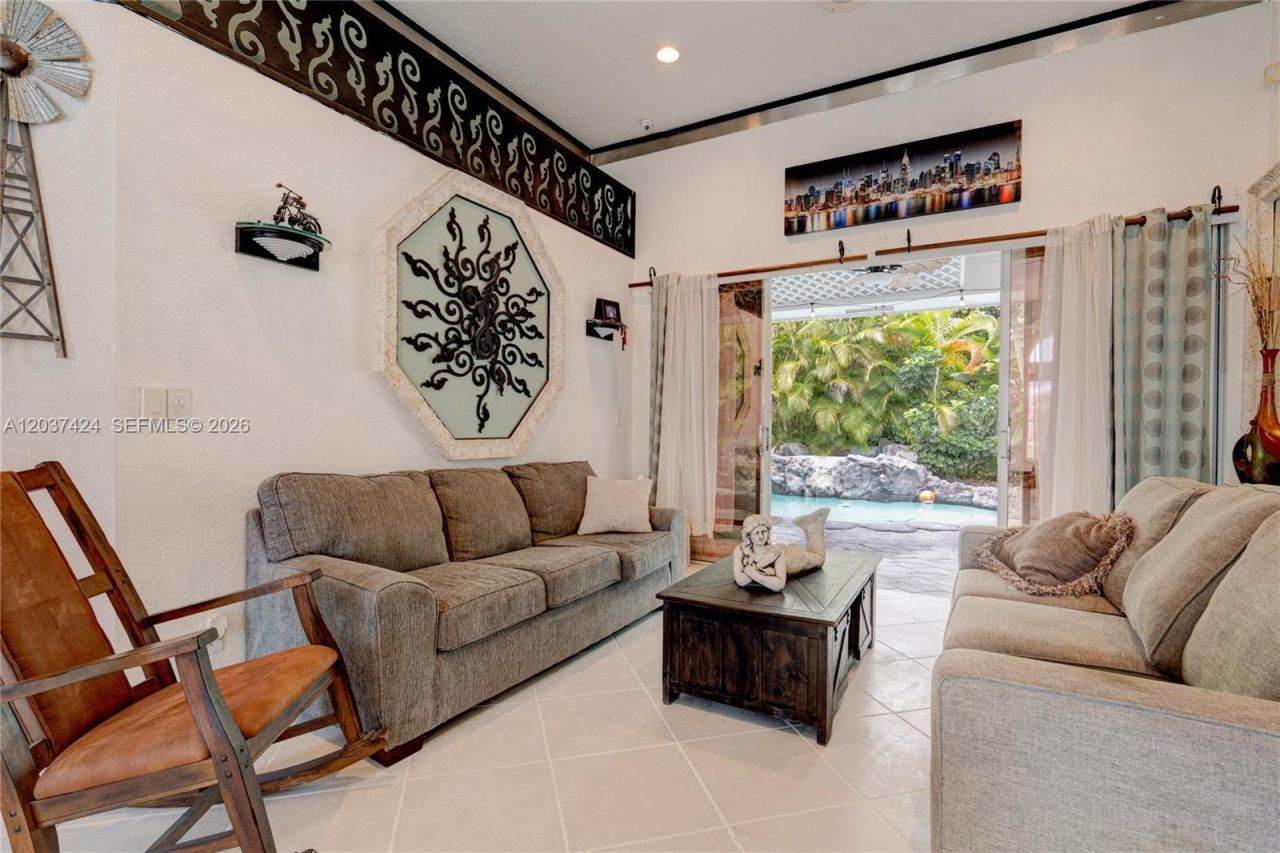 4964 NW 108th Ter, Coral Springs, FL 33076 Photo