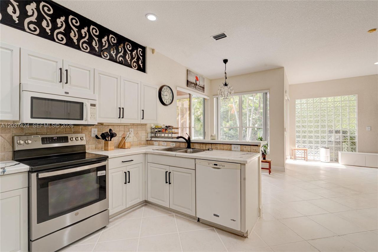 4964 NW 108th Ter, Coral Springs, FL 33076 Photo