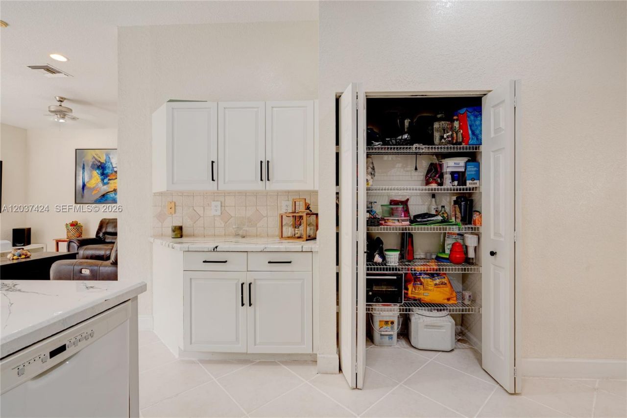 4964 NW 108th Ter, Coral Springs, FL 33076 Photo