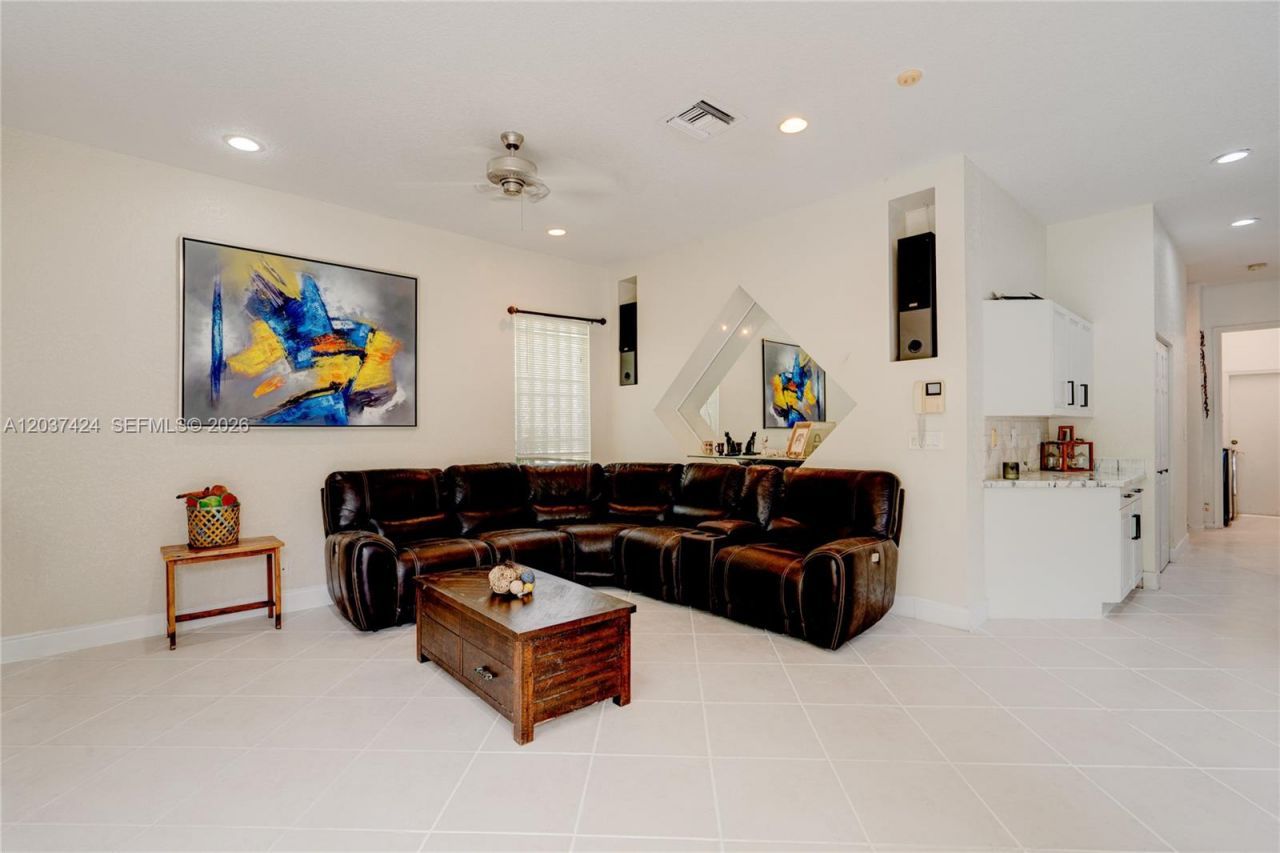 4964 NW 108th Ter, Coral Springs, FL 33076 Photo