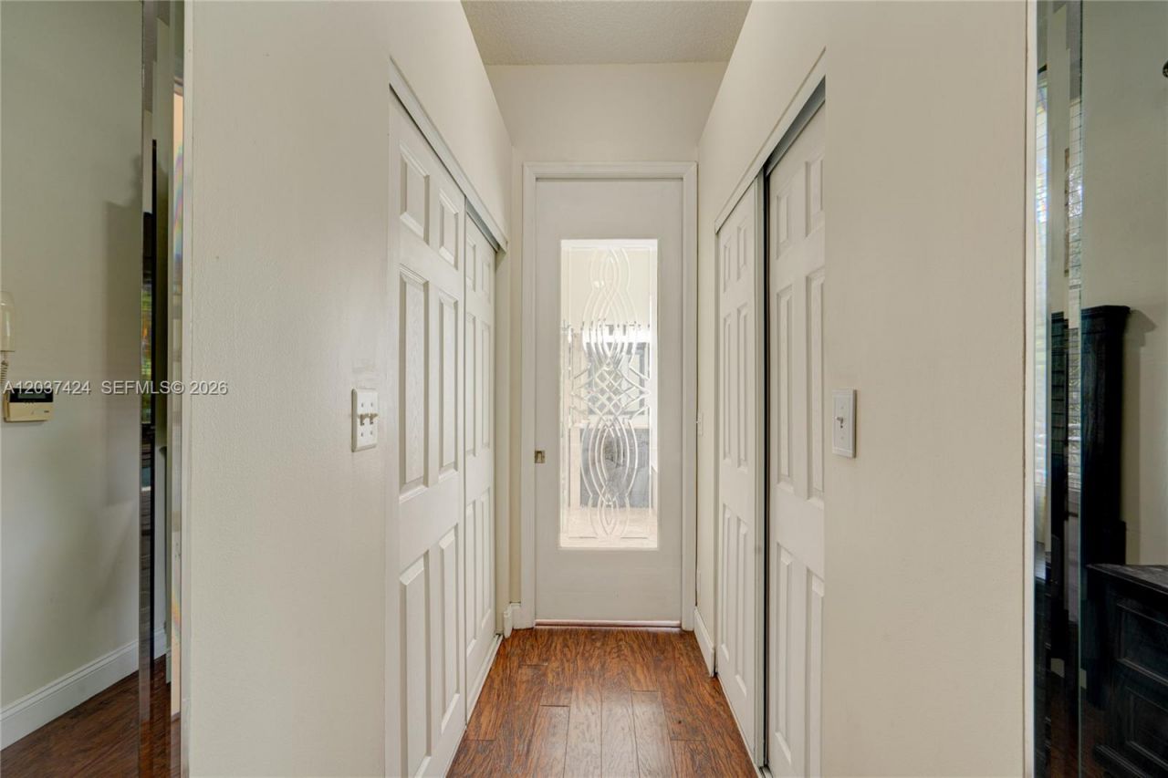 4964 NW 108th Ter, Coral Springs, FL 33076 Photo