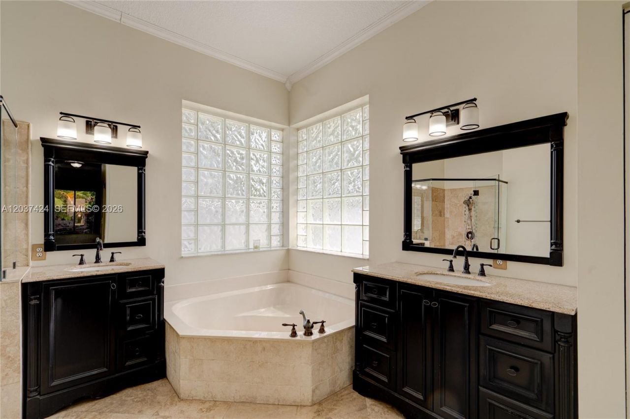 4964 NW 108th Ter, Coral Springs, FL 33076 Photo