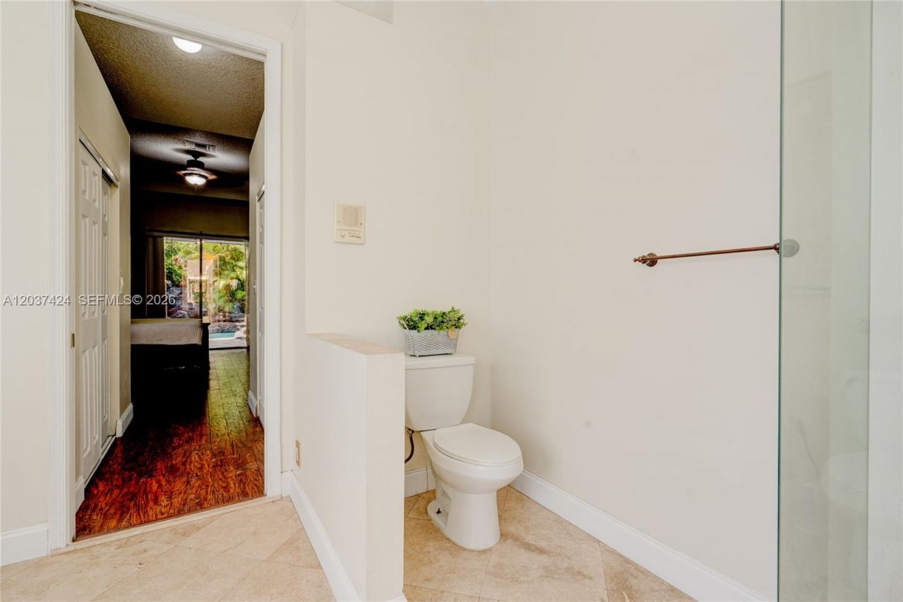 4964 NW 108th Ter, Coral Springs, FL 33076 Photo