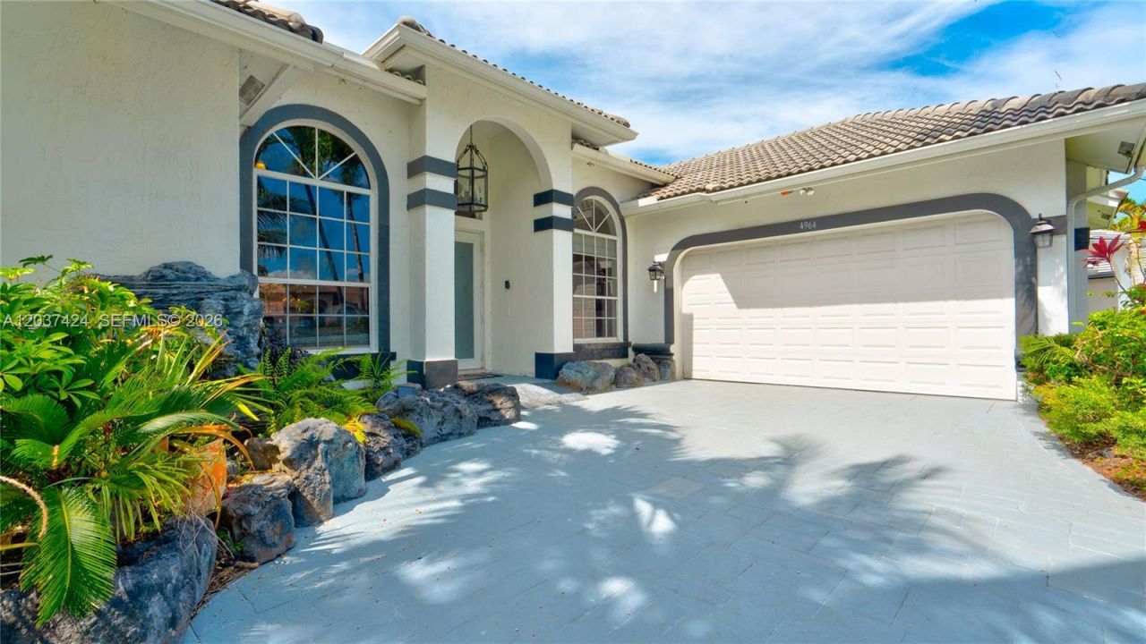 4964 NW 108th Ter, Coral Springs, FL 33076 Photo