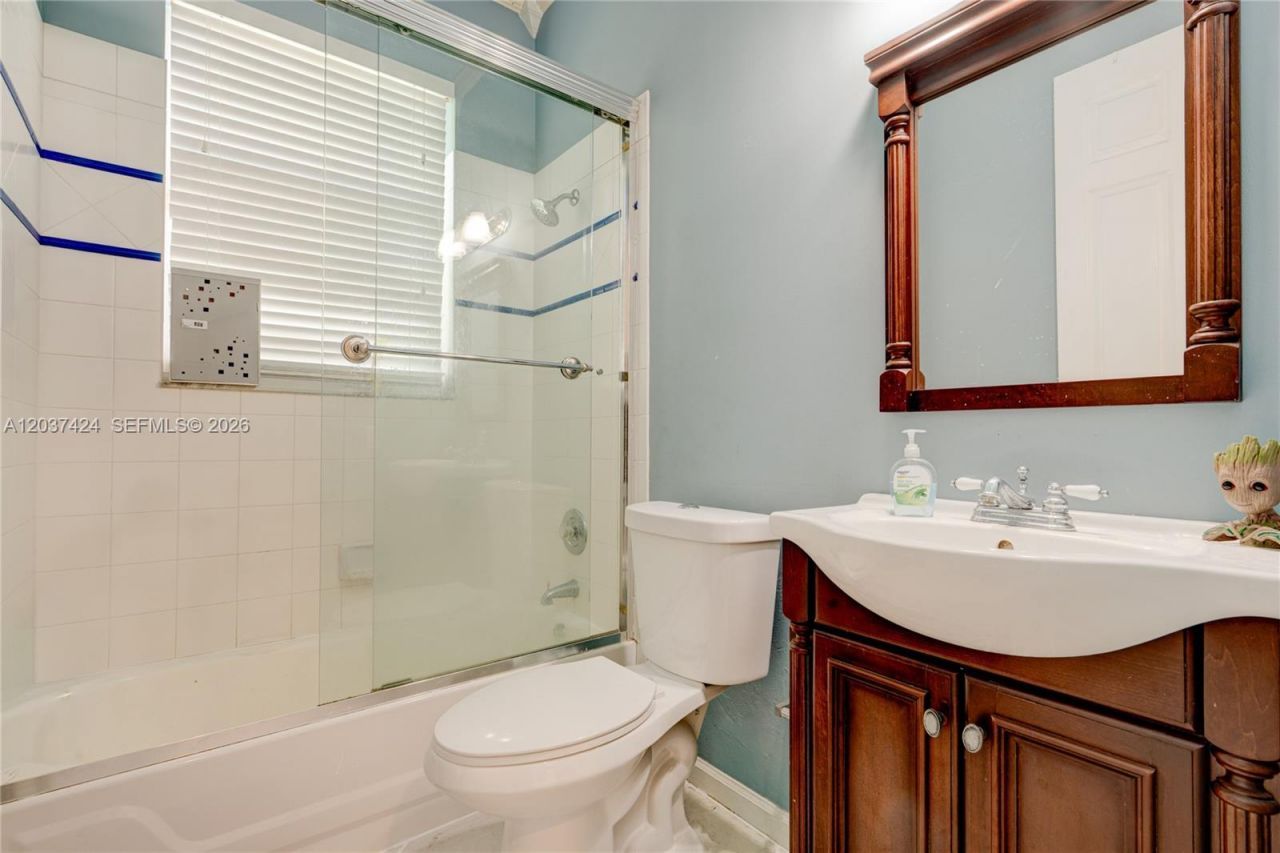 4964 NW 108th Ter, Coral Springs, FL 33076 Photo