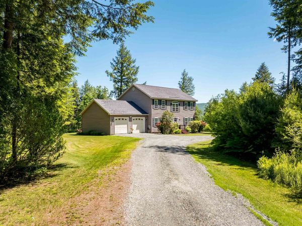 46 Davenport Lane, Hartford, VT 05059