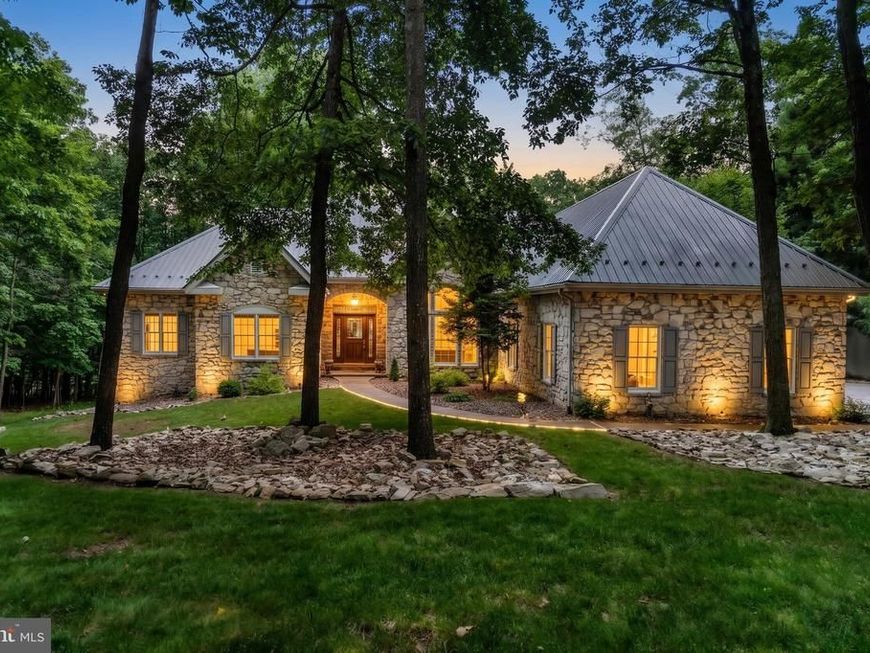 798 Dogwood Terrace, Boiling Springs, PA 17007 Main Photo