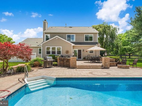 61 CLIFFWOOD DRIVE, ALLENTOWN, NJ 08501