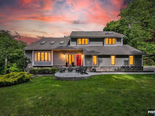 11 Hemlock Lane, Kinnelon Borough, NJ 07405