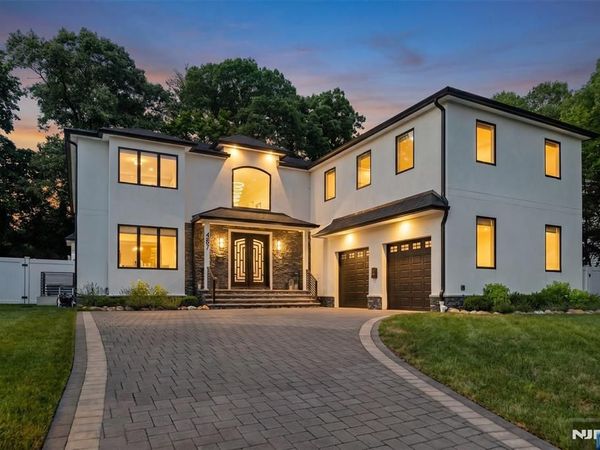 457 Lincoln Drive, PARAMUS, NJ 07652