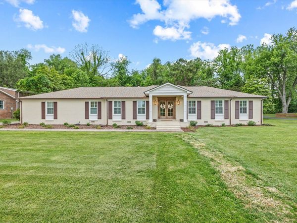 580 Pleasant Hill Dr , Cookeville, TN 38501