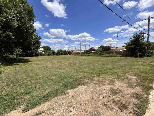 1102 Gum Street, Conway, AR 72032