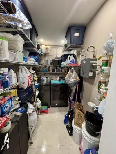 7461 Douglas St, Hollywood, FL 33024 Photo