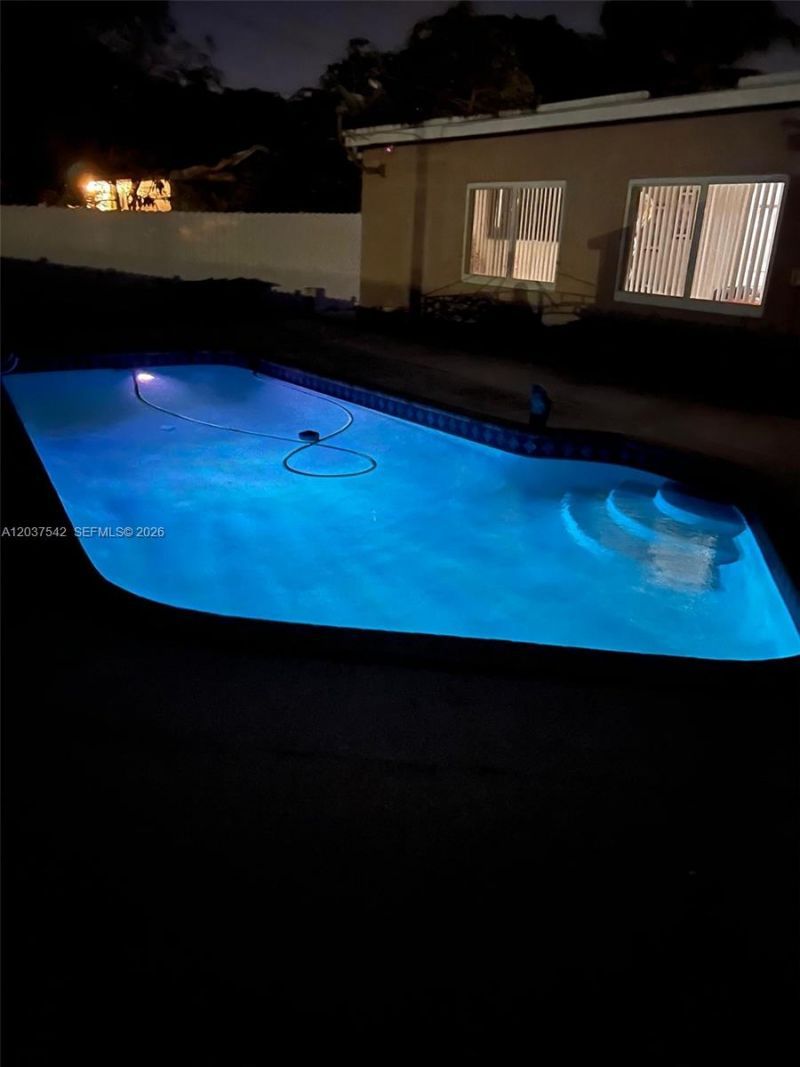 7461 Douglas St, Hollywood, FL 33024 Photo