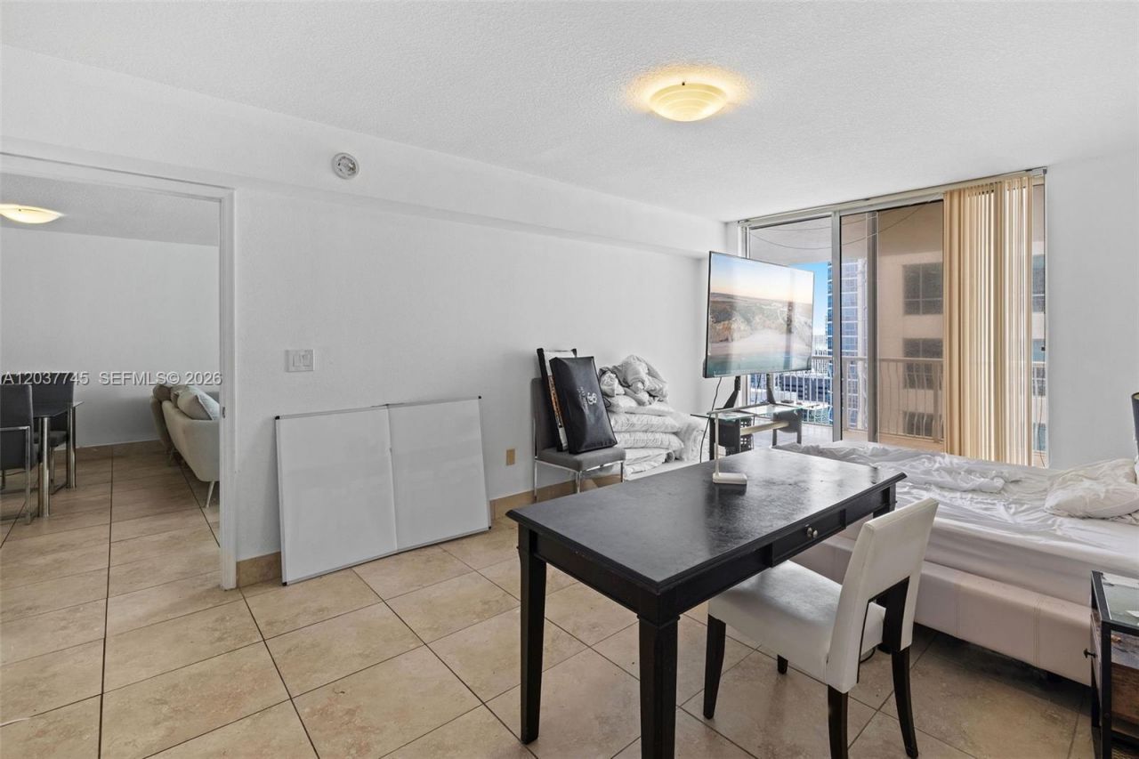 1200 Brickell Bay Dr , Unit 3714, Miami, FL 33131 Photo