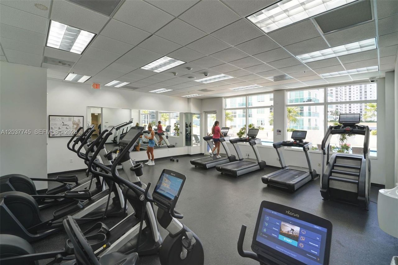 1200 Brickell Bay Dr , Unit 3714, Miami, FL 33131 Photo
