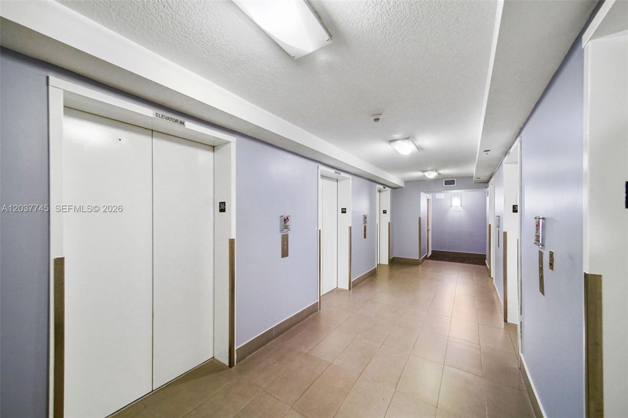 1200 Brickell Bay Dr , Unit 3714, Miami, FL 33131 Photo