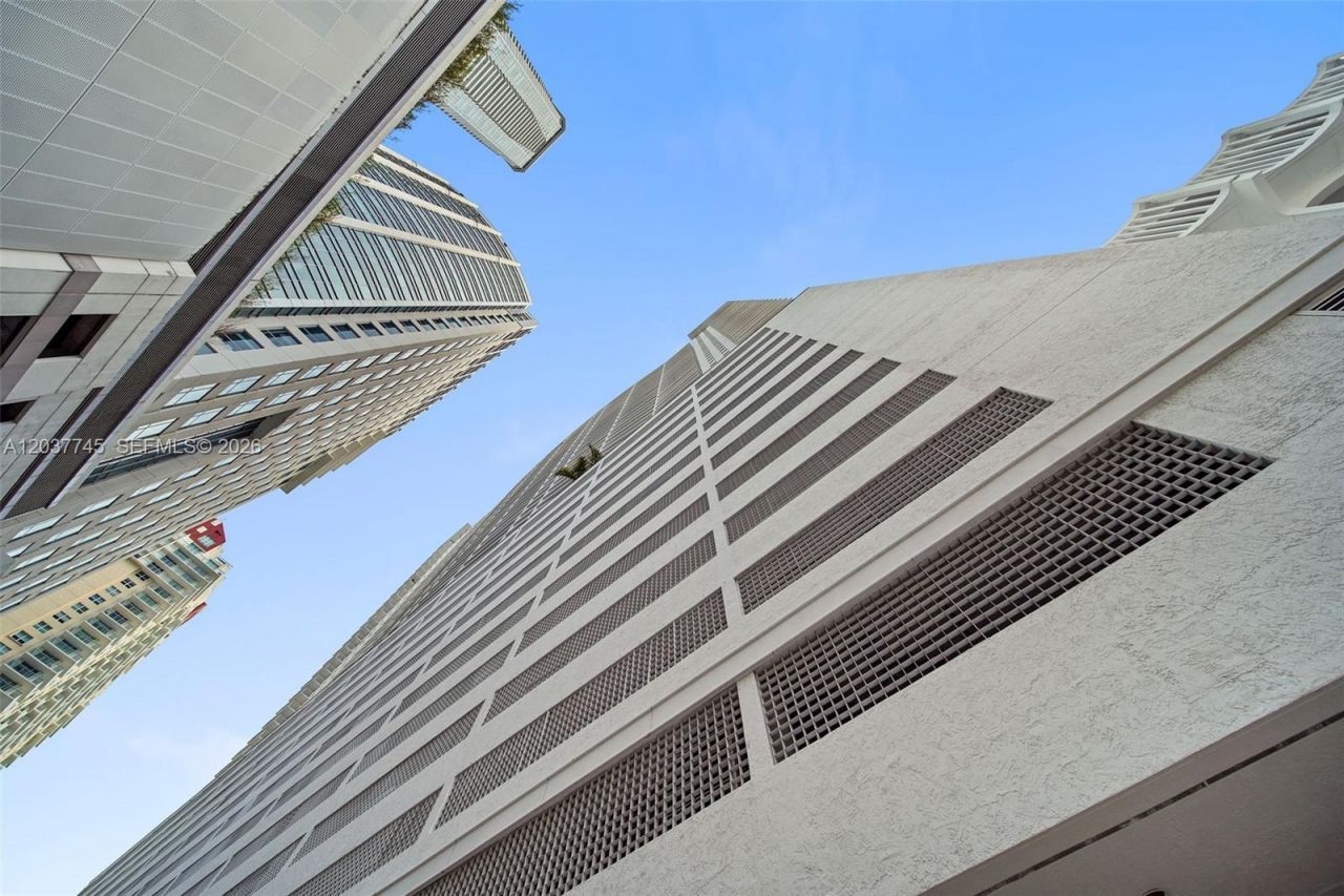 1200 Brickell Bay Dr , Unit 3714, Miami, FL 33131 Photo