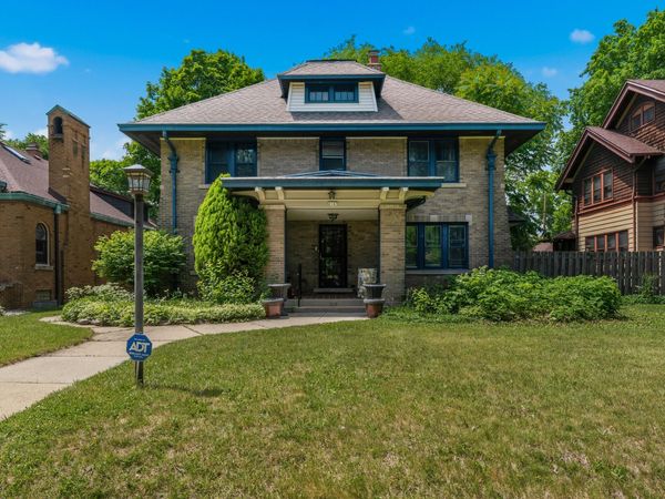 2147 N 53rd St, Milwaukee, WI 53208